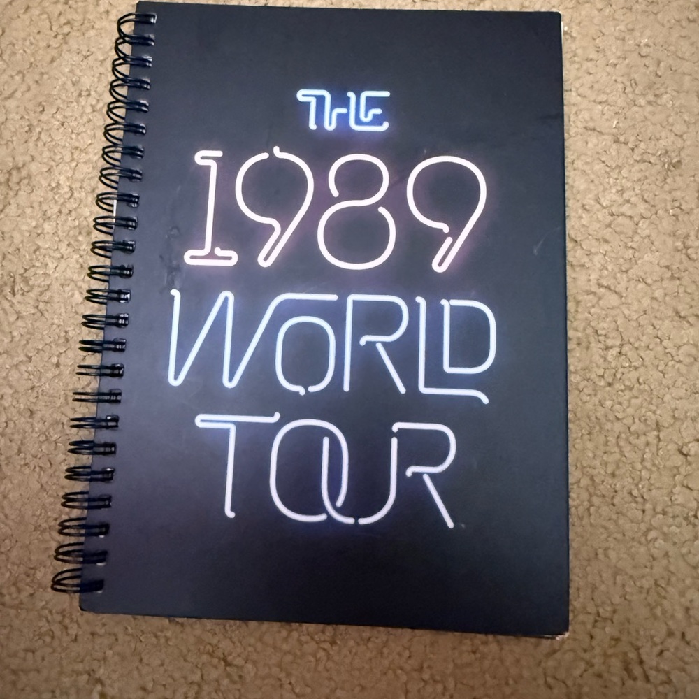 Taylor Swift 1989 World Tour Spiral Notebook Rare